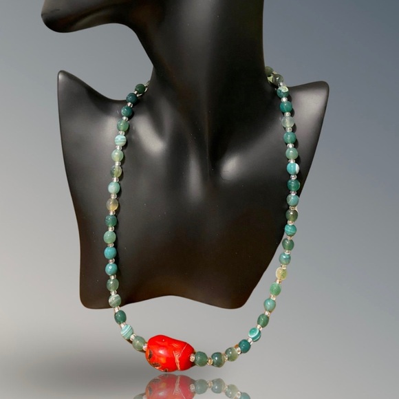 Green Agate and Coral Necklace, Agate and Coral Jewelry - Picture 2 of 2